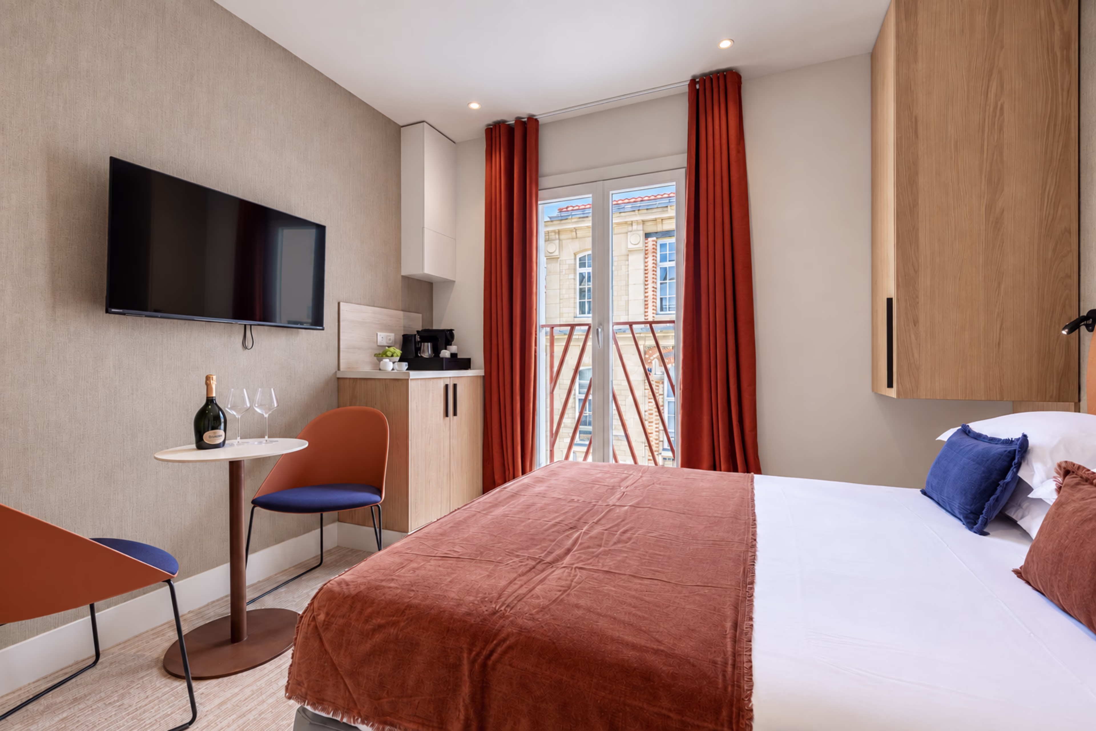 Cosy Room 1