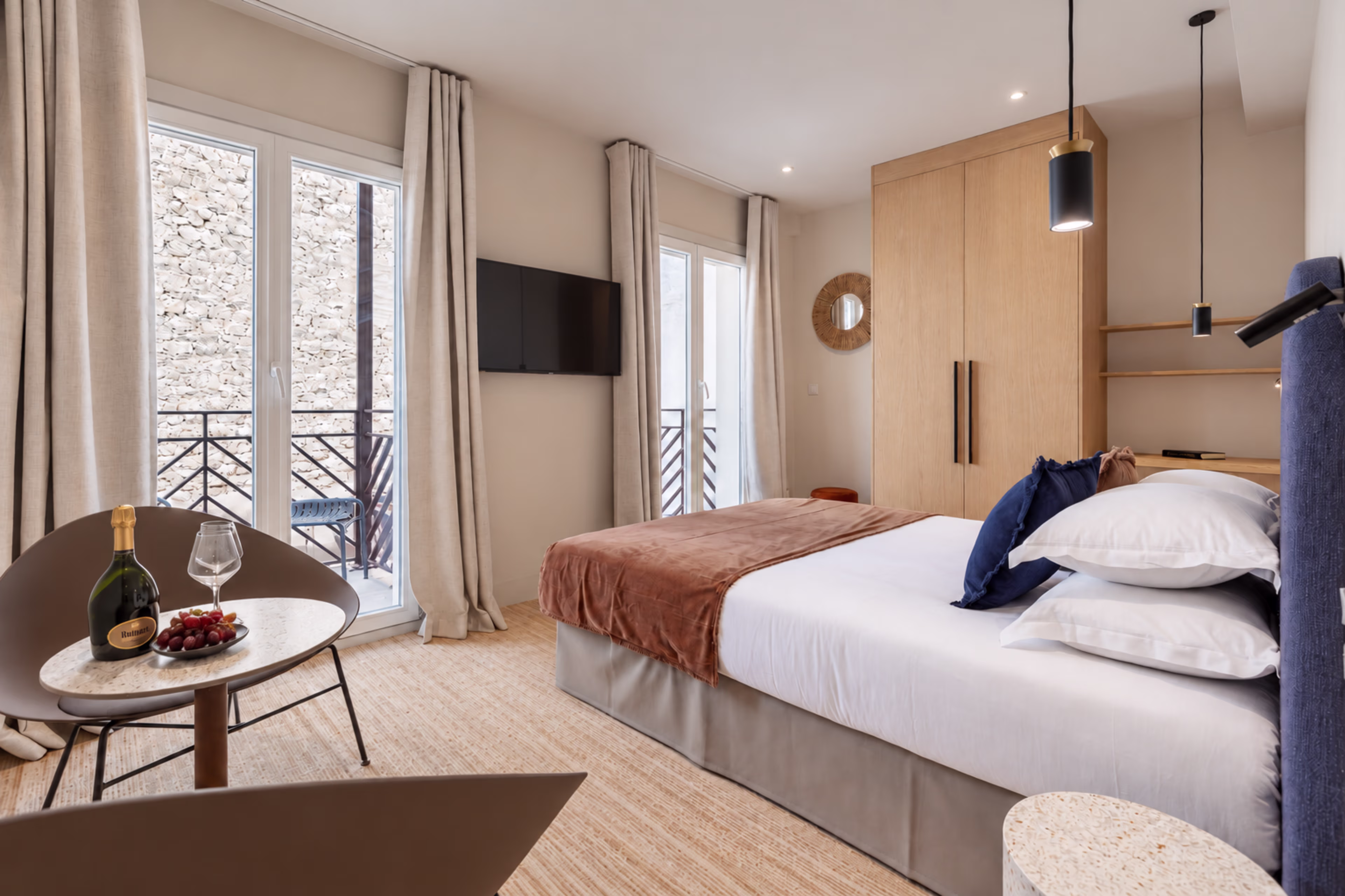 Family Suite with Balcony 4