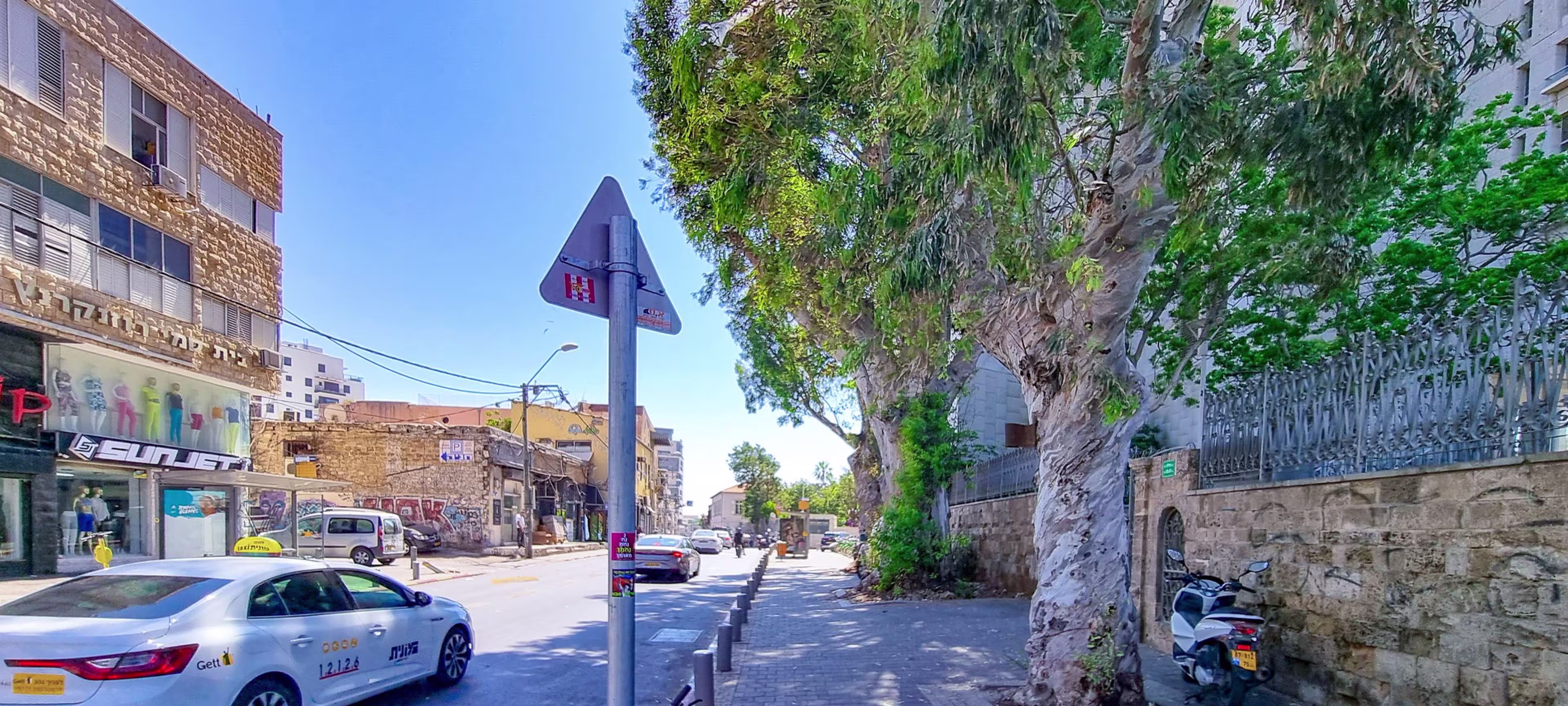 Neve Tzedek 30