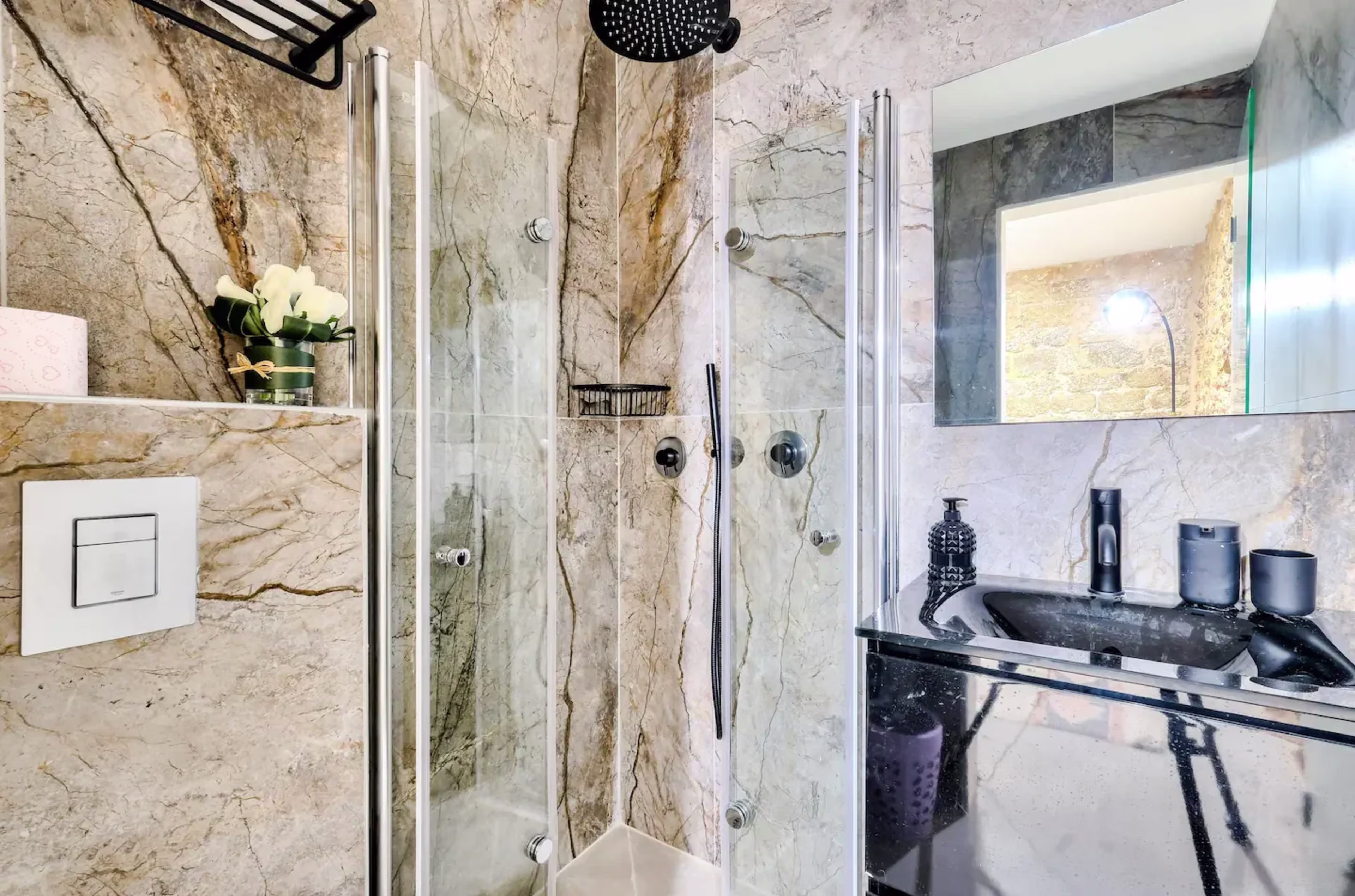 Fantasy Duplex Suite 4