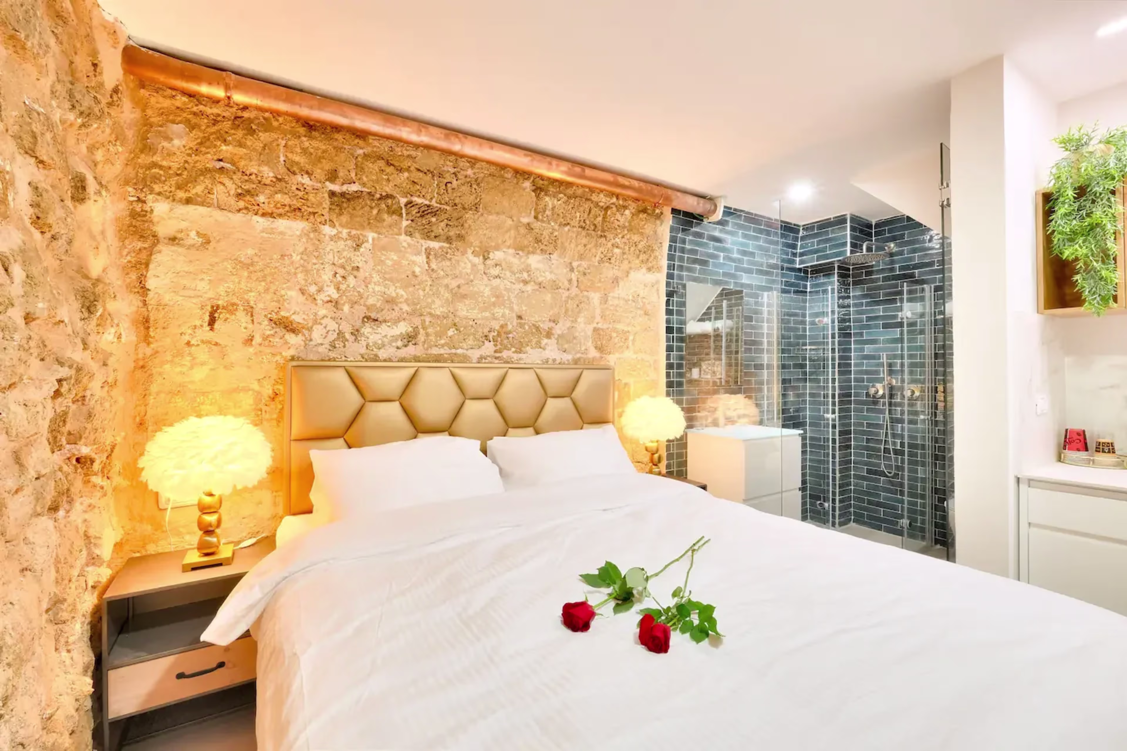 Golden Suite 1