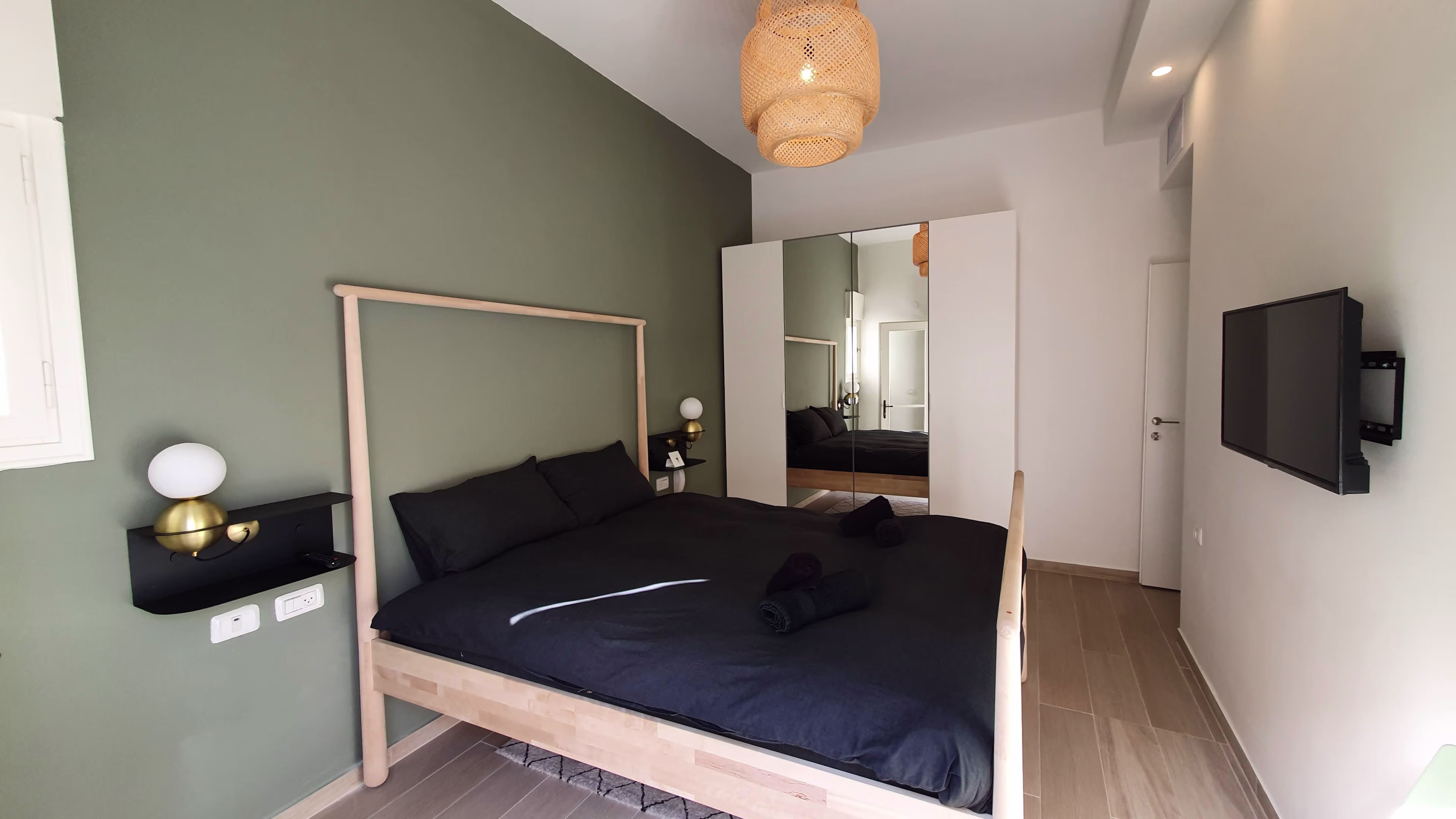 Sarona 7