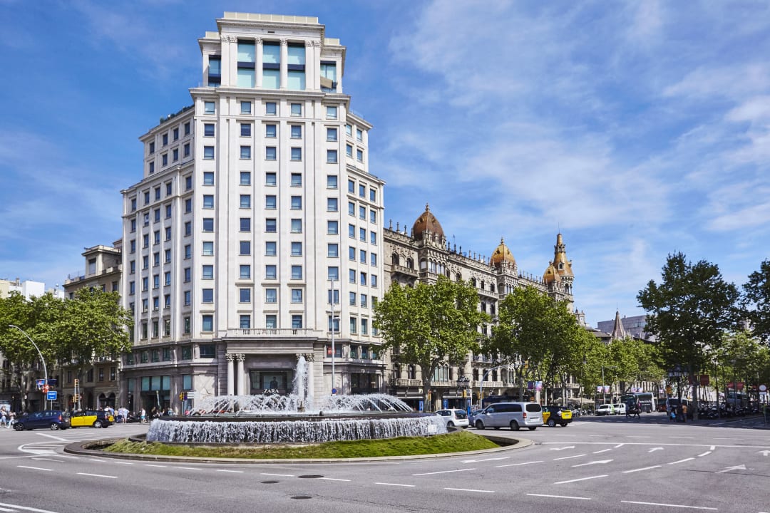 Paseo de Gracia: de residencia de los Milà y meca catalana del