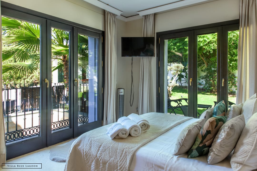 villa blue lagoon vacation apartment