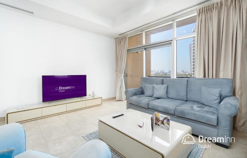 Dubai - Deira - Emaar Towers Deira I