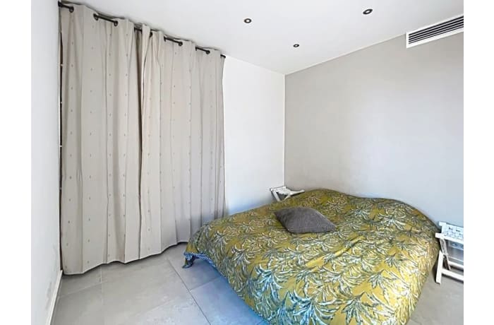 Apartment in Le Grand Pin, Prado Republique - 8
