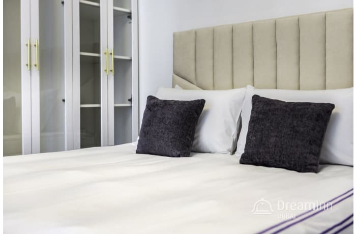 Apartment in The Waves Tower, Business Bay - 2