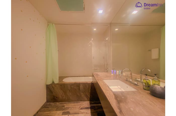 Apartment in 2BR Damac Heights With Sea View & Balcony, Dubai Marina - 59