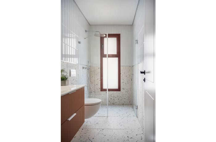 Apartment in Three-Bedrooms Apartment, City Center - 9