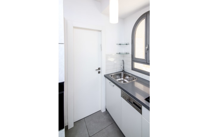 Apartment in Rav Kook, City Center - 17