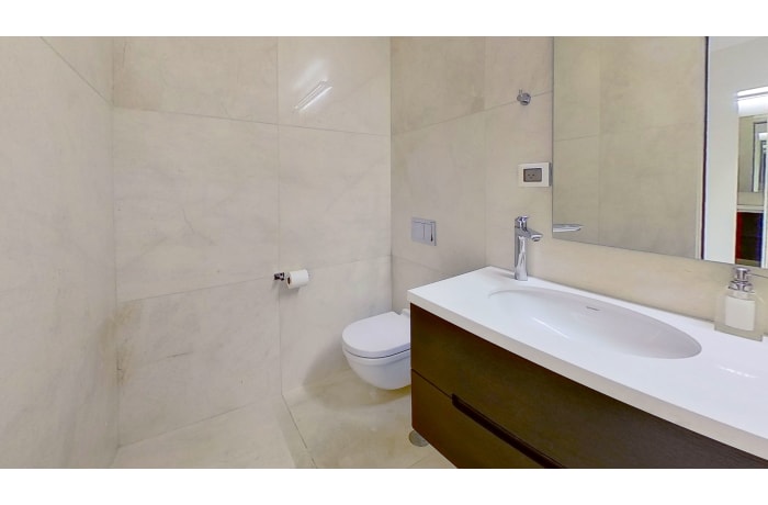 Apartment in Yefe Eiynayim 6-33, Mamilla - 26