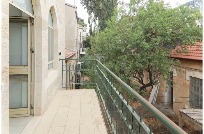 Apartment in Keren Kayemet, Sha'are Khesed - 11