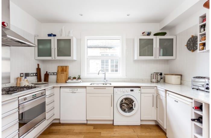 Apartment in Elephant and Oxpecker, Fulham - 7