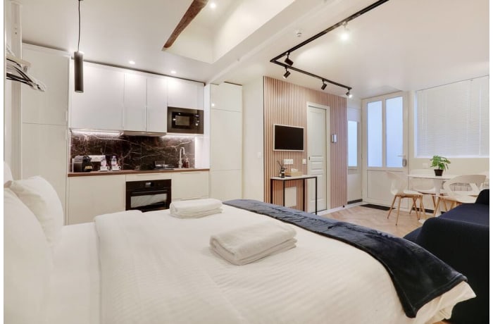 Apartment in Abbesses, Pigalle (9th) - 1