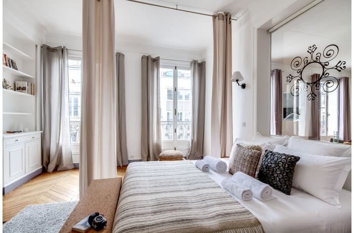 Apartment in Ponthieu I, Champs-Elysées (8e) - 8