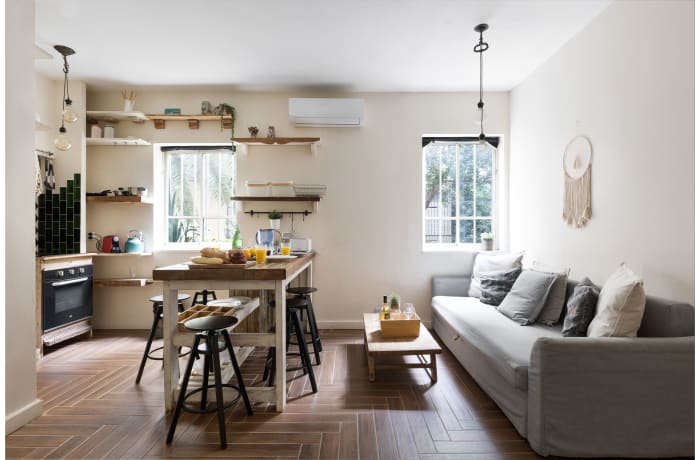 Apartment in Dov Hoz Bauhaus, Central Beach Area - 2