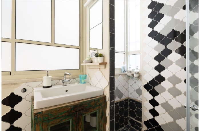 Apartment in Dov Hoz Bauhaus, Central Beach Area - 6