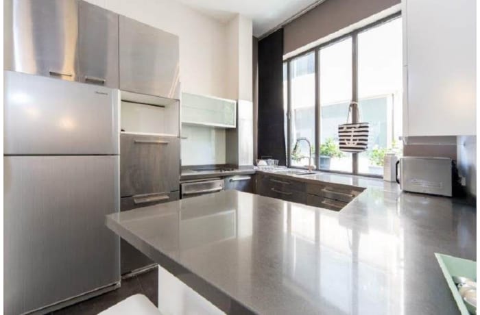 Apartment in Gordon by the Sea, Central Beach Area - 9