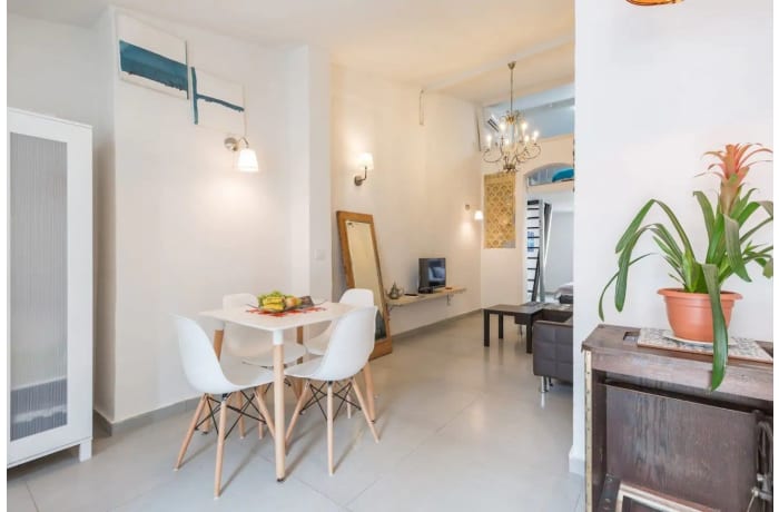 Apartment in Heart of Neve Tzedek, Neve Tzedek - 4