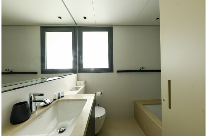 Apartment in Vibrant Itamar, Sarona - 28