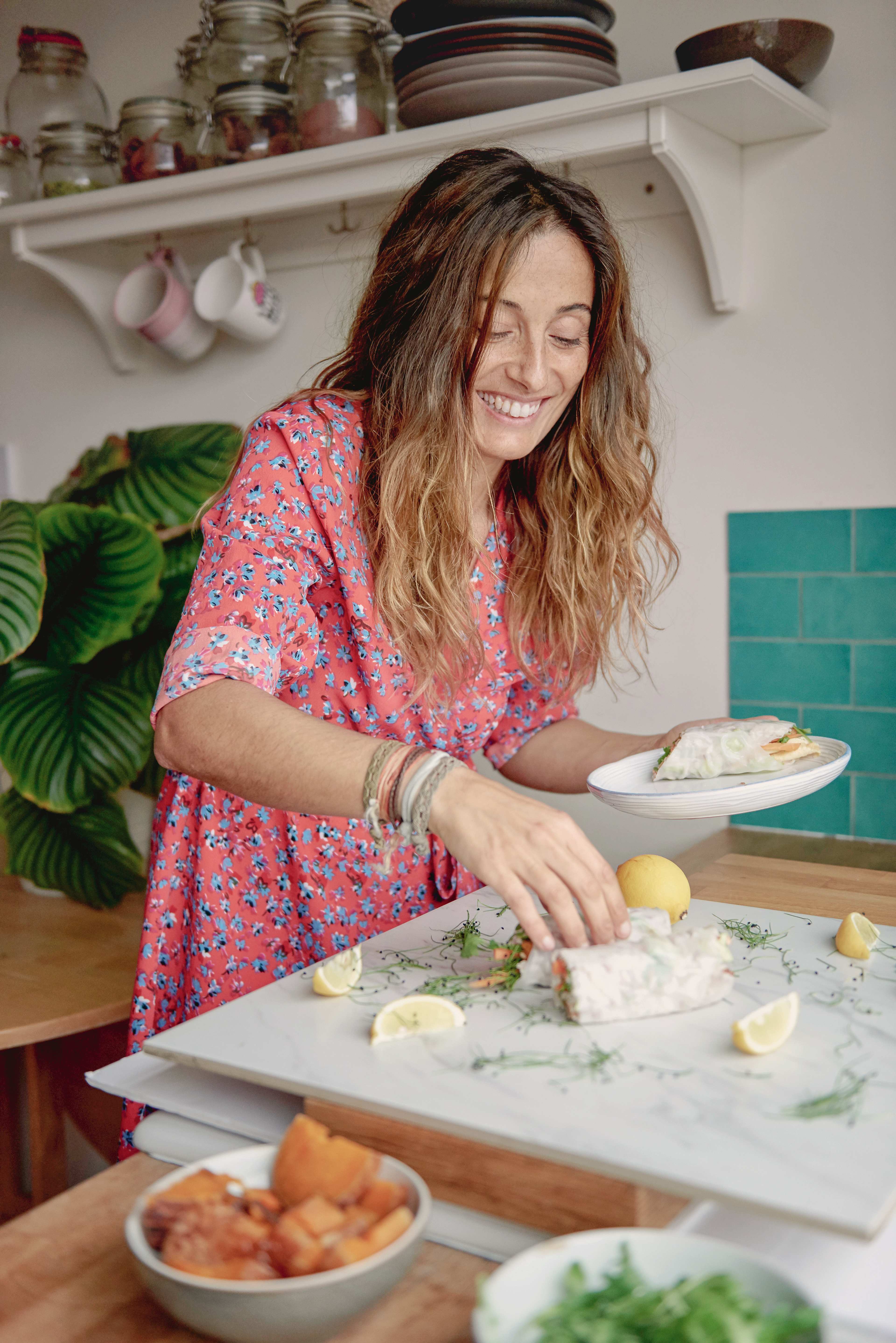 Ernaehrung_Kochen_Frau_Gesund_s_ivmlia