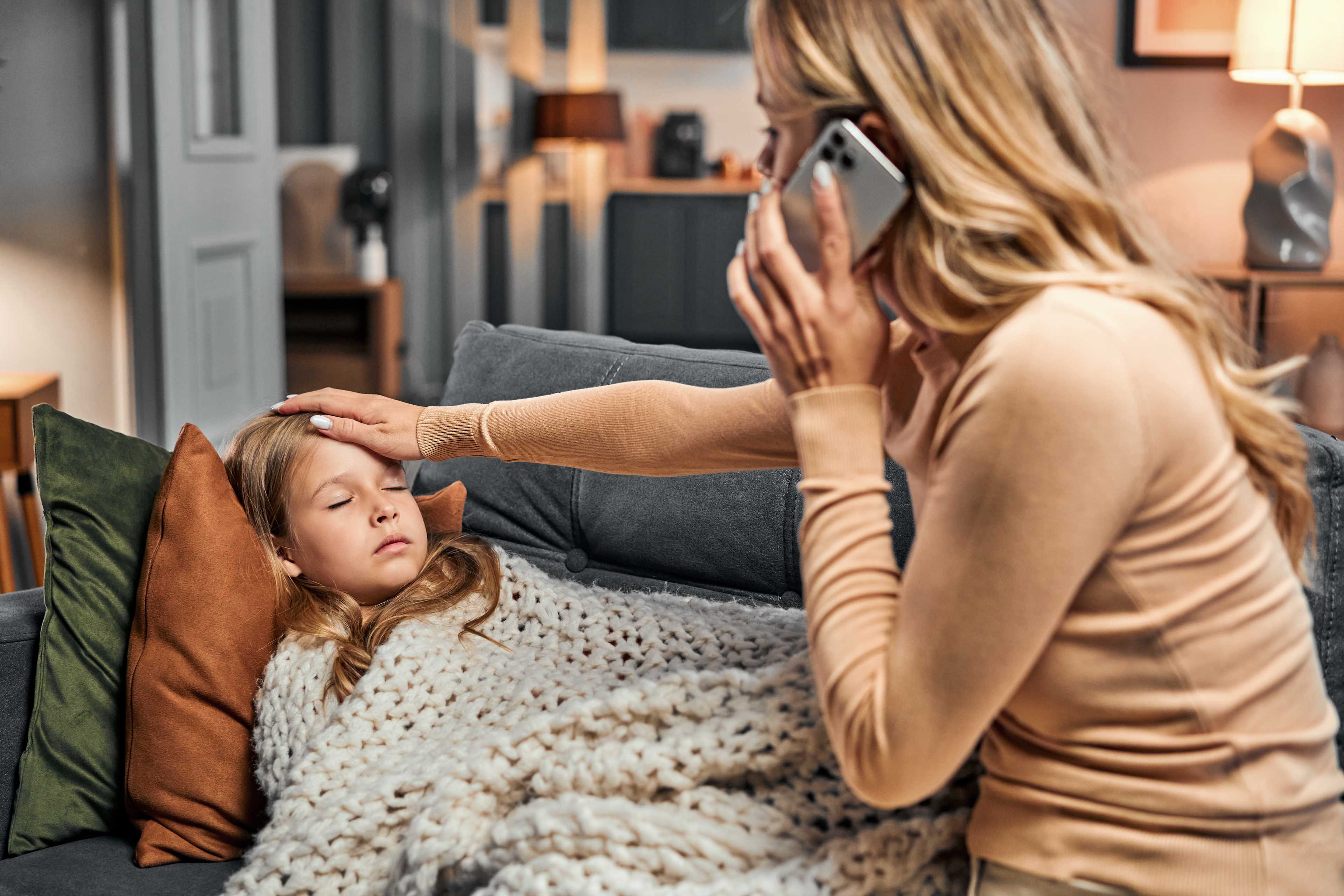 Gesundheit_Daheim_Mutter_Tochter_Telemed_s_sjlzjs