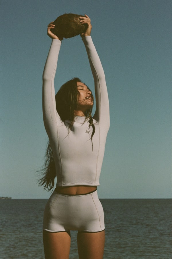 Photo of pam_rash-guard_lilac_eco_neoprene-photo_2