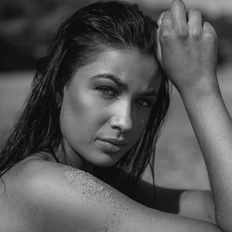 Black and White photo of Janaya Reimers