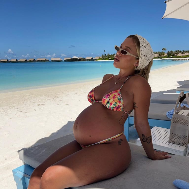 Tammy Hembrow wearing the Santa Cruz bikini by Bareminimale