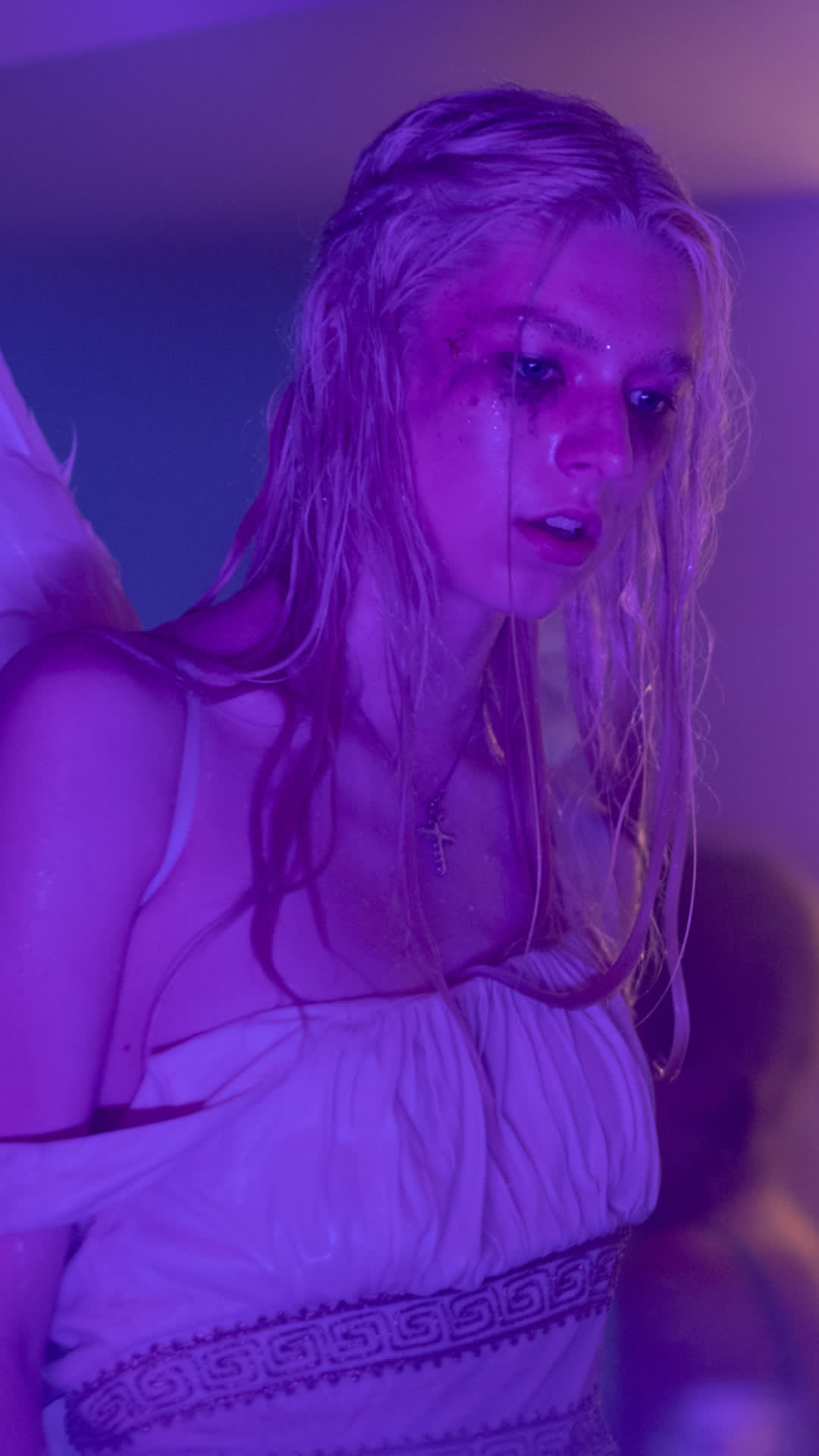 Jules (Hunter Schafer)  wearing an angel mask