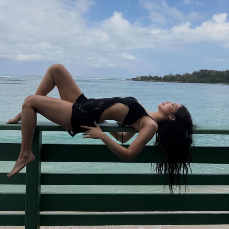 @jennierubyjane wearing a dress from Frankies Bikinis