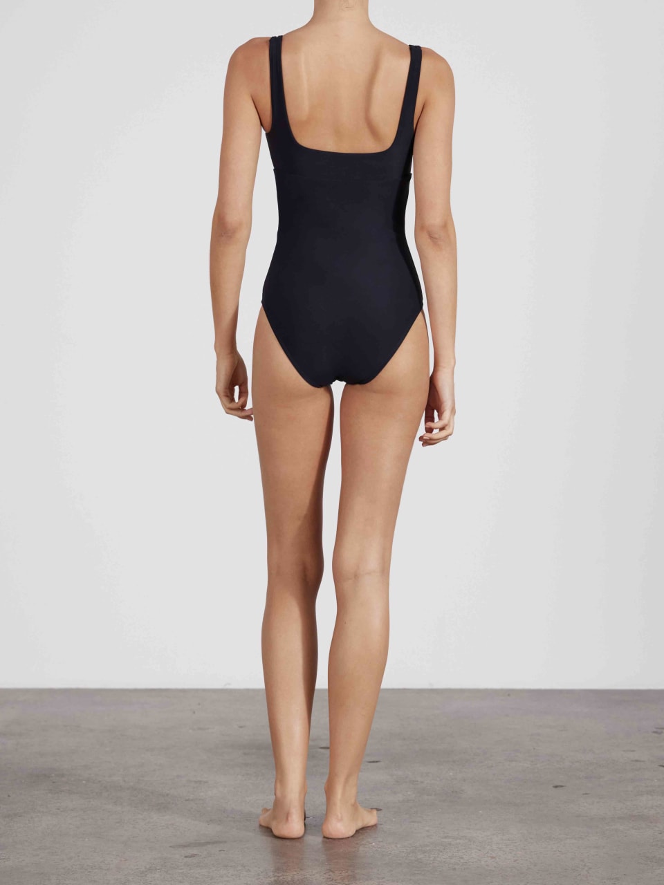Photo of Maika_One_Piece_-_Black-Photo_3