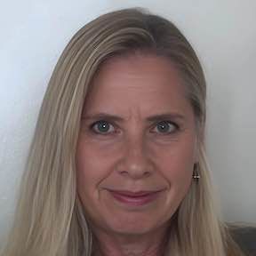 Julia Howlett