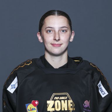 Portrait Angelina Juon