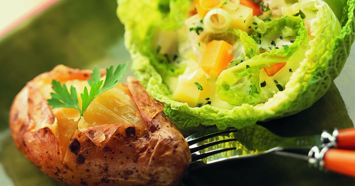Baked Potatoes mit Gemüsetatar - Rezept | Swissmilk