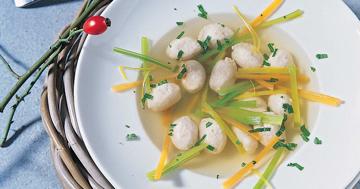 Bouillon mit Brätkügeli - Rezept | Swissmilk