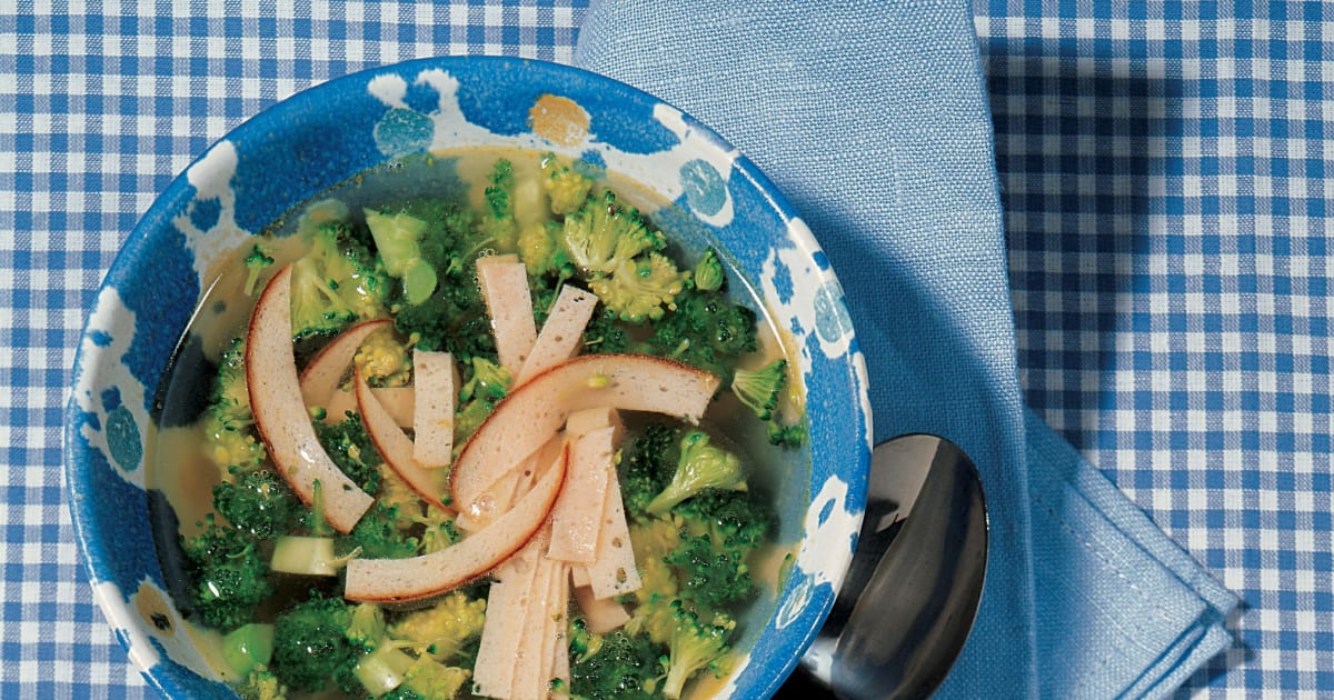 Broccolisuppe mit Fleischkäse-Flädli - Rezept | Swissmilk