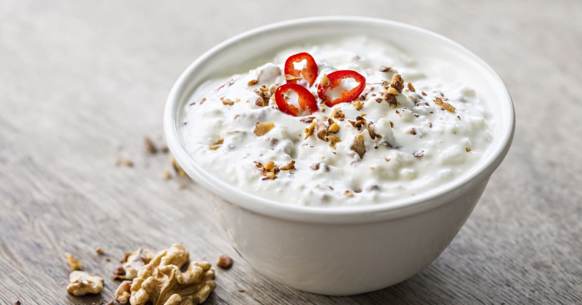 JoghurtFrischkäseSauce mit Nüssen (Fondue Chinoise oder Dip) Rezept