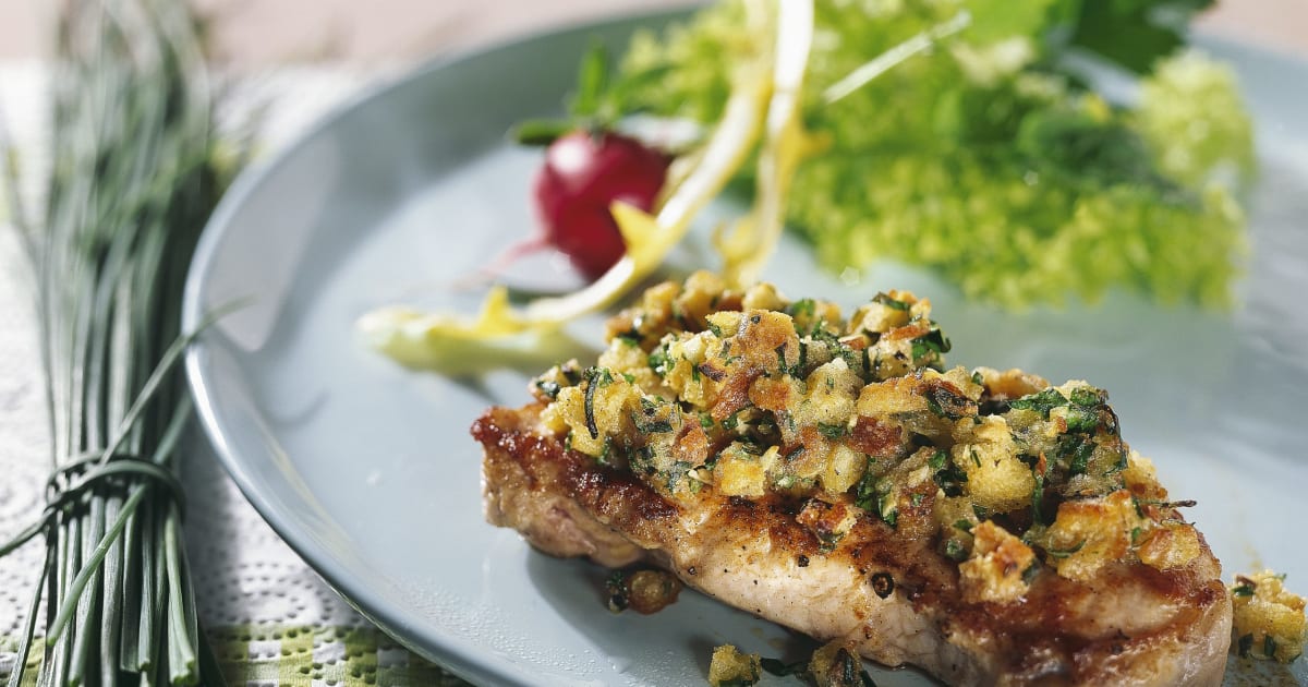Schweinssteaks mit Kräuterkruste - Rezept | Swissmilk Schweinssteaks mit Kräuterkruste - Rezept | Swissmilk