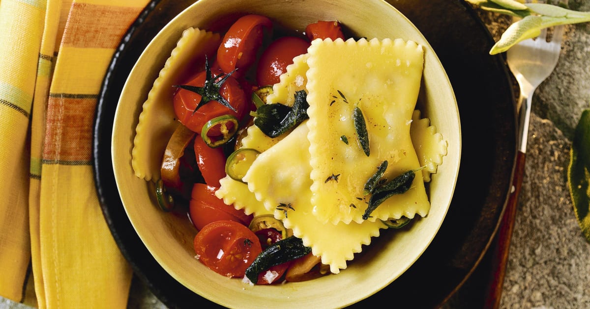 Steinpilz-Ravioli mit Kräuter-Tomaten - Rezept | Swissmilk