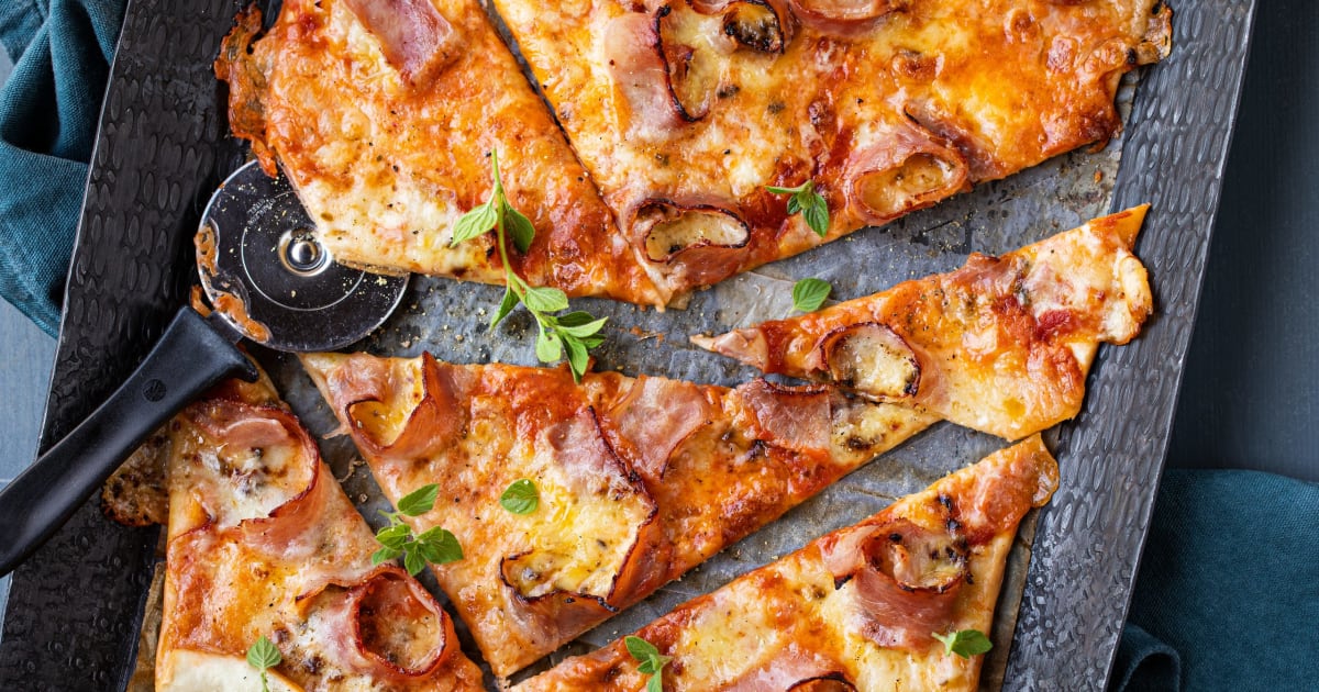 SchinkenPizza mit Gruyère Rezept Swissmilk