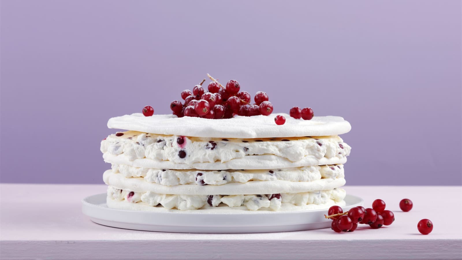 Gateau A La Meringue Et Aux Raisinets Recette Swissmilk