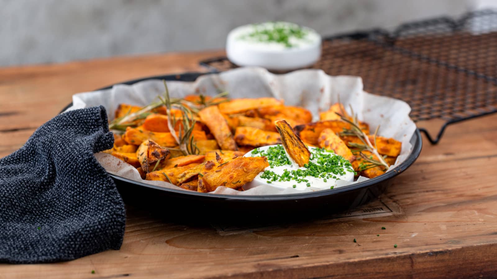 Potatoes De Patate Douce Et Dip A La Ciboulette Rezept Swissmilk