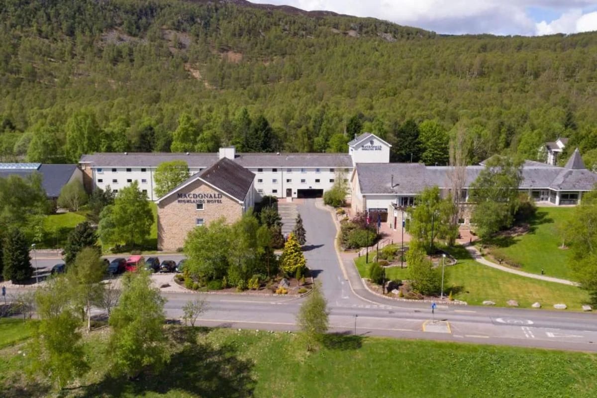 שובר למלון Macdonald Highlands Hotel at Macdonald Aviemore Resort