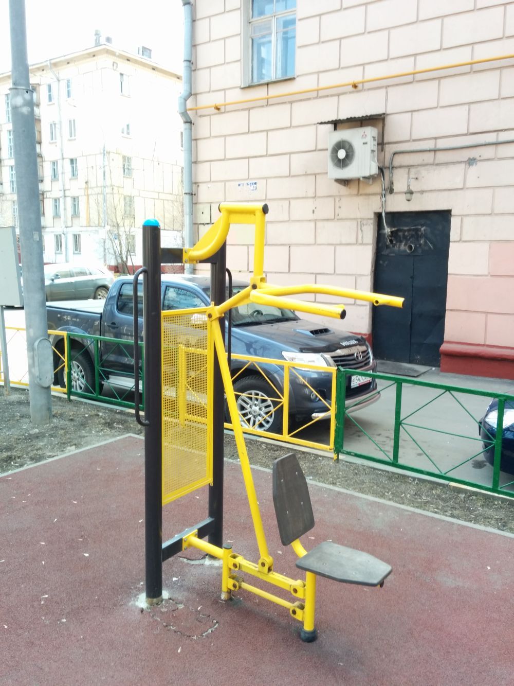 Moscow - Street Workout Park - Октябрьская Улица