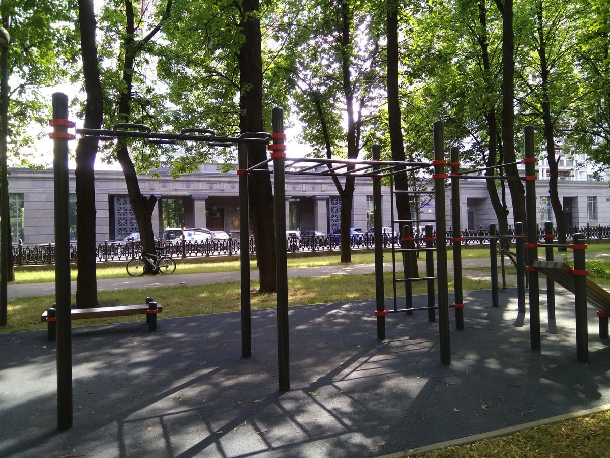 Moscow - Street Workout Park - Улица Серпуховский Вал