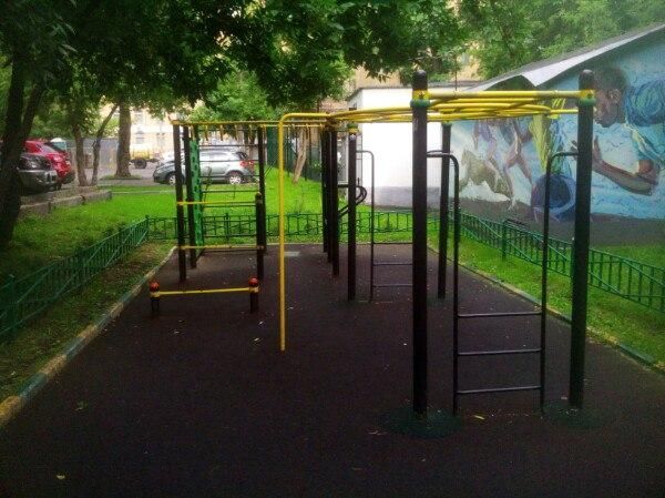 Moscow - Outdoor Gym - Улица Бурденко