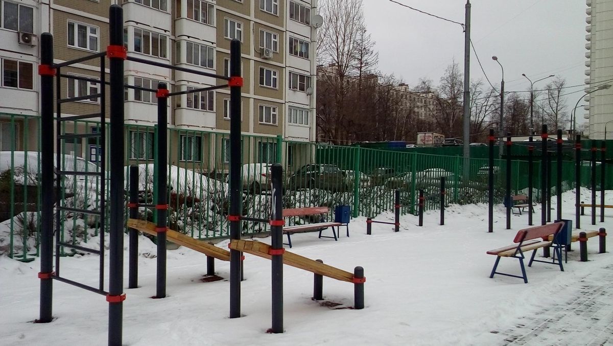 Moscow - Street Workout Park - Беловежская Улица