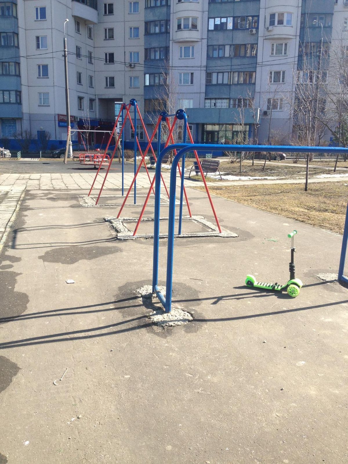 Moscow - Outdoor Gym - Лухмановская Улица