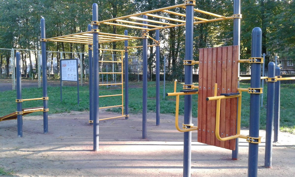 Rybinsk - Street Workout Park - Стадион «Сатурн»